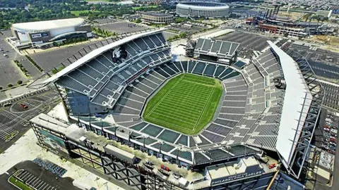 巴黎队领跑经济榜，同台竞技球队经济压力大！